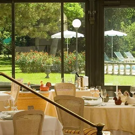 Manoir De La Roseraie - Les Collectionneurs Hotel 4*