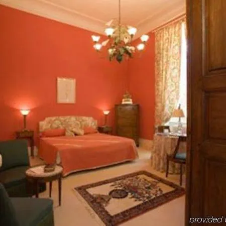 Manoir De La Roseraie - Les Collectionneurs 4* Grignan