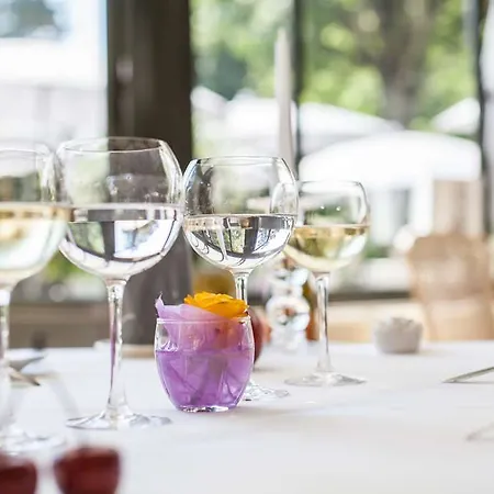 Manoir De La Roseraie - Les Collectionneurs Hotel 4*