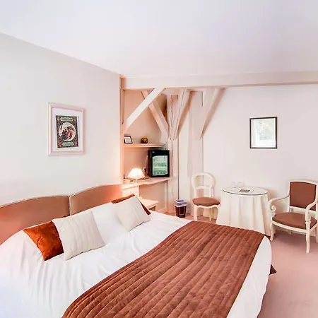 Manoir De La Roseraie - Les Collectionneurs 4* Grignan