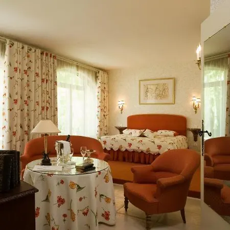 Manoir De La Roseraie - Les Collectionneurs Grignan